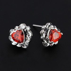 Cercei argint 925 - inimă din zircon roșu, bază în formă de inimă imagine