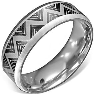 Inel din oțel - suprafață de satin cu model negru în zigzag - Marime inel: 54 imagine