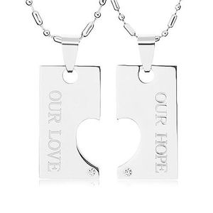 Coliere din oțel pentru două persoane, plăcuță cu decupaj de jumătate de inimă, inscripție imagine