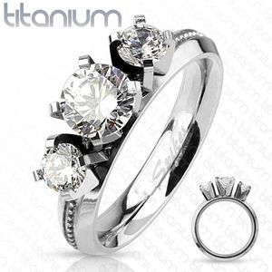 Inel din titan, argintiu, trei zirconii rotunde transparente, luciu intens - Marime inel: 49 imagine