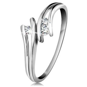 Inel din aur alb 585, trei diamante strălucitoare transparente, brațe despicate - Marime inel: 49 imagine