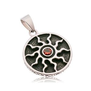 Pandantiv rotund patinat, din oțel 316L, simbol soare cu zirconiu roșu imagine
