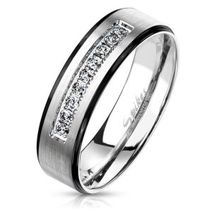 Inel din oțel cu un finisaj mat - împodobit cu zirconii strălucitori în crestătură, margini negre, 6 mm - Marime inel: 49 imagine