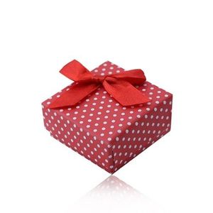 Cutie roșie de cadou pentru inel sau cercei, buline albe, fundă imagine