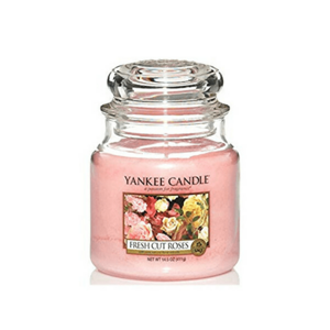 Yankee Candle Lumânare aromatică Classic medie Fresh Cut Roses 411 g imagine