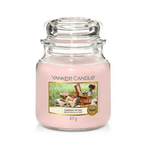 Yankee Candle Lumânare aromatica Classic medie Garden Picnic 411 g imagine