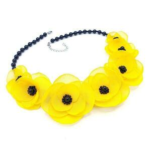 Colier elegant cu flori, culoarea galben, perle, Yellow Candy, Zia Fashion imagine