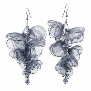 Cercei lungi statement cu flori gri - argintiu handmade, Mia, Zia Fashion imagine