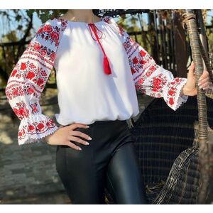 Bluza stilizata cu motive traditionale Margareta imagine