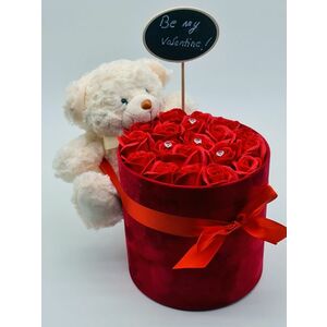 Set cadou - Trandafiri sapun - Cutie Catifea Rosie cu Ursulet imagine