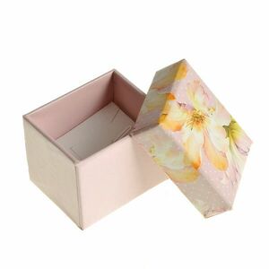 Cutie de cadou roz cu flori imagine