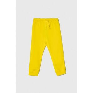 United Colors of Benetton pantaloni de trening din bumbac pentru copii culoarea galben, cu imprimeu imagine