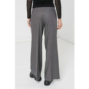 Pantaloni eleganti, de culoare gri, cu buzunare imagine