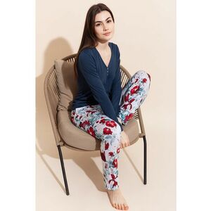 Pijama cu imprimeu - decolteu in v si pantaloni lungi imagine