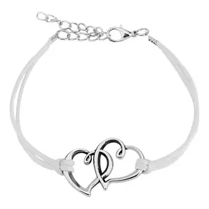 Brățără - șnururi albe, două contururi de inimi cu de culoare argintie imagine