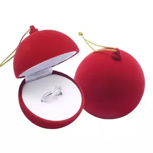 Cutie cadou pentru cercei si inel - glob de Crăciun roșu, atârnat imagine