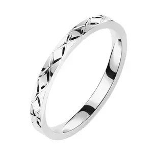 Cerc din oțel inoxidabil - model X gravat, umeri subțiri, culoare argintie - Marime inel: 50 imagine