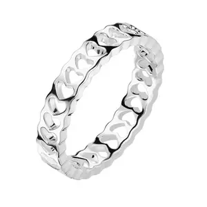 Inel din oțel inoxidabil - linie de inimioare decupate, culoare argintie - Marime inel: 49 imagine
