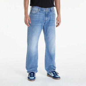 Light blue jeans imagine