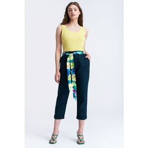 PAntaloni capri eleganti cu talie inalta imagine