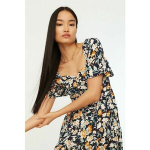 Rochie midi cu model floral si decolteu in V imagine