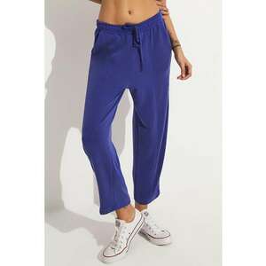 Pantaloni crop cu croiala conica si snur de ajustare imagine