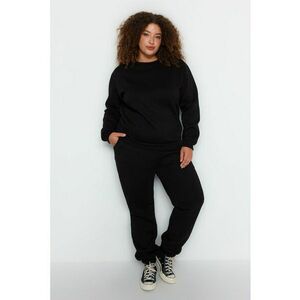 Trening plus size imagine