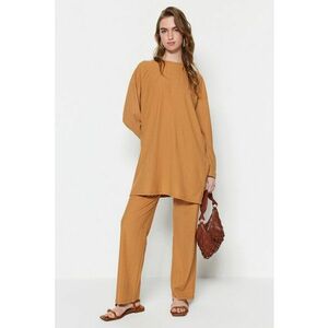 Set de bluza lejera si pantaloni cu pliuri discrete imagine