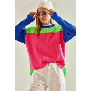 Pulover cu decolteu la baza gatului si model colorblock imagine