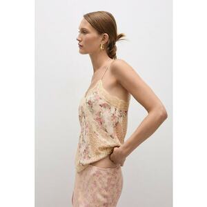 Top cu model floral Cuca imagine