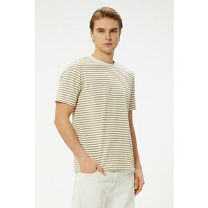 Tricou relaxed fit cu model in dungi imagine