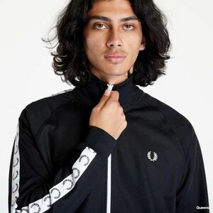 Hanorac FRED PERRY Taped Track Jacket Black imagine