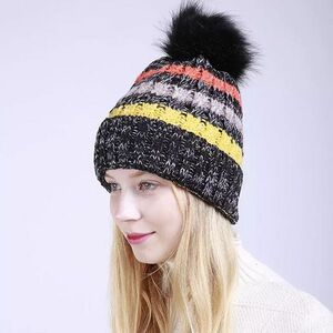 Beanie retro - Negru KP21375 imagine