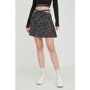 Tommy Jeans fustă culoarea negru, mini, evazați DW0DW17438 imagine