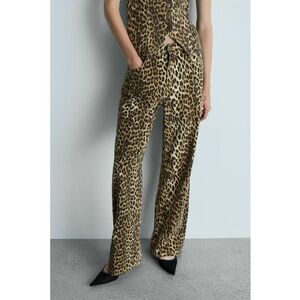 Blugi ampli cu animal print Leo imagine