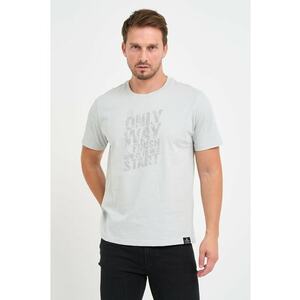 Tricou barbat cu detalii grafice si logo aplicat - Albastru imagine