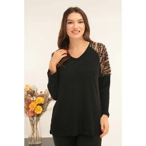 Bluza din vascoza neagra cu insertii animal print pe umeri imagine