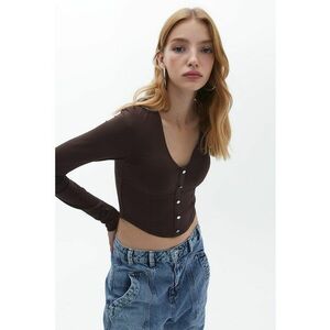 Bluza crop cu decolteu in V imagine