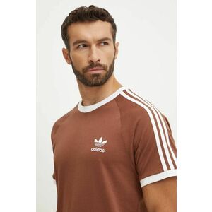 adidas Originals tricou din bumbac barbati, culoarea maro, cu imprimeu, IZ3071 imagine