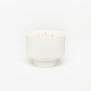 Unifrom Winter Saga – Scented Candle 280g imagine