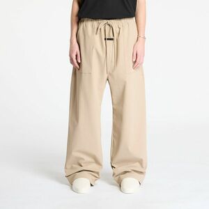 Pantaloni Fear Of God ESSENTIALS Bonded Nylon Utility Pant Desert Sand imagine