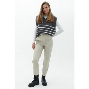 Pantaloni crop de piele ecologica imagine