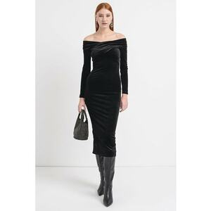 Rochie midi cu aspect de catifea si decolteu pe umeri imagine