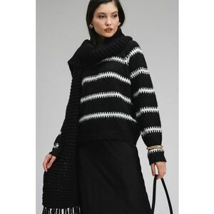 Pulover cu dungi si decolteu la baza gatului Sonja imagine