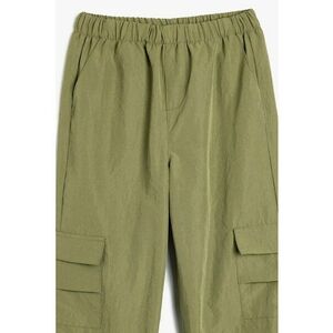 Pantaloni jogger cu buzunare multiple imagine