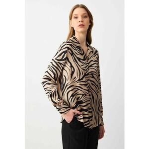 Camasa cu animal print si nasturi imagine