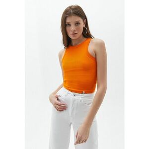 Top slim-fit cu decolteu la baza gatului si model striat imagine