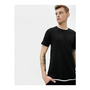 Tricou basic cu model texturat - decolteu la baza gatului si croiala slim-fit imagine