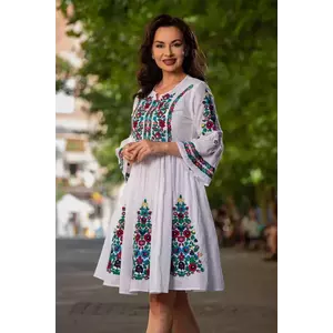 Rochie traditionala alba din bumbac Violeta cu maneca tip clopot si broderie florala imagine