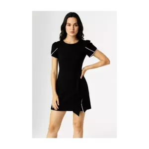 Rochie neagra mini cu funda si perle decorative imagine